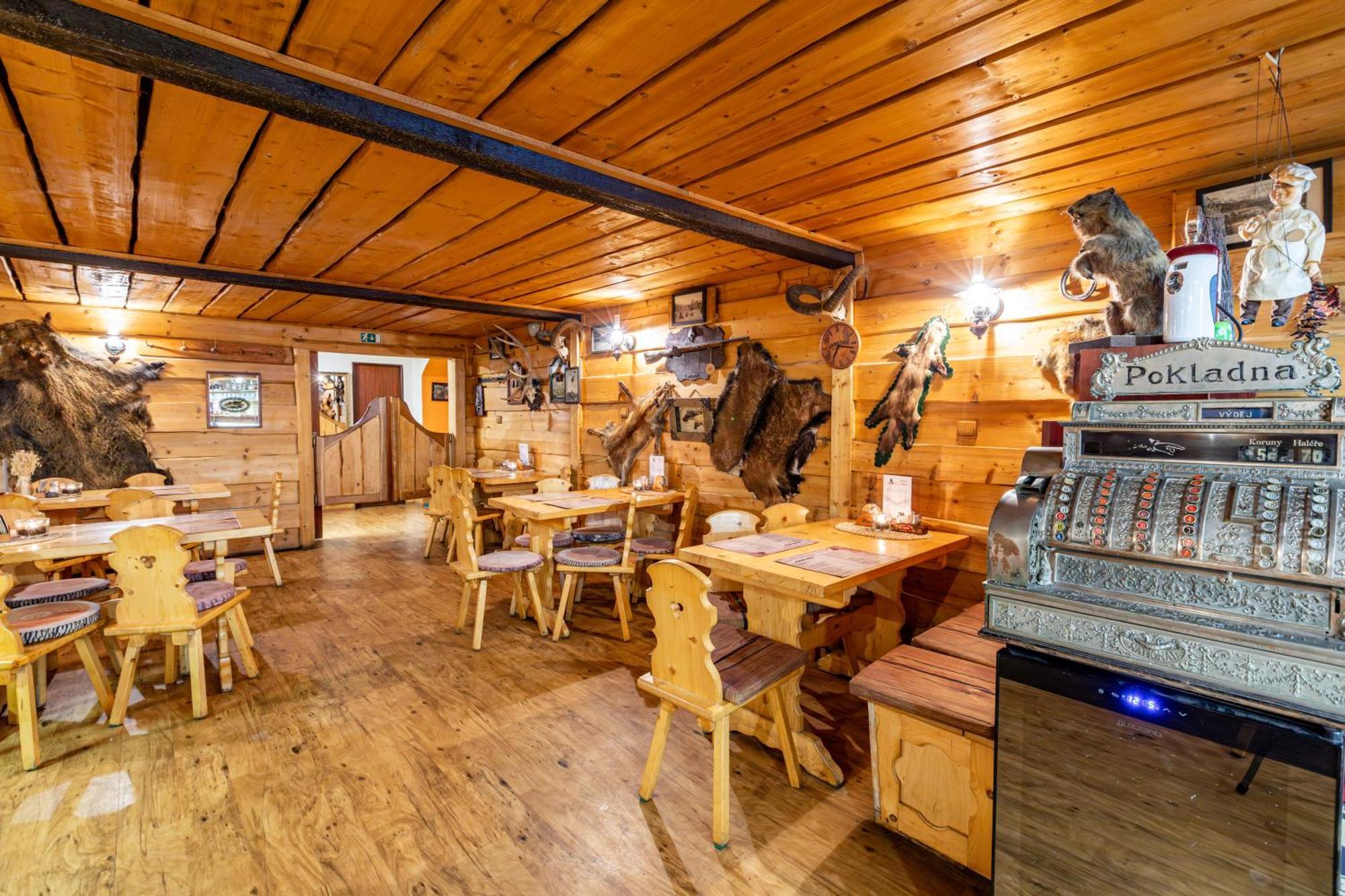 Country Saloon Guest house