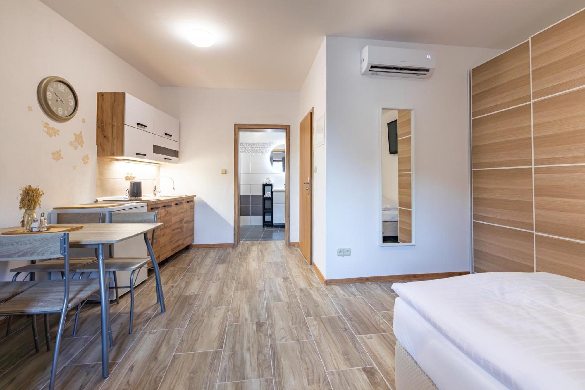 Country Saloon Guest house